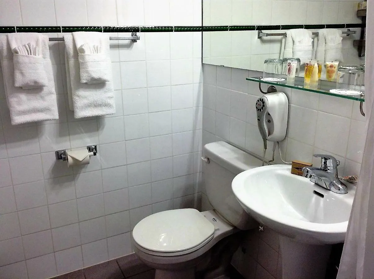 אדמונטון Rosslyn Inn & Suites
