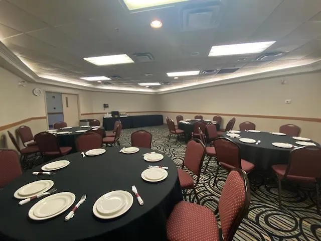 Hotel Rosslyn Inn & Suites Edmonton