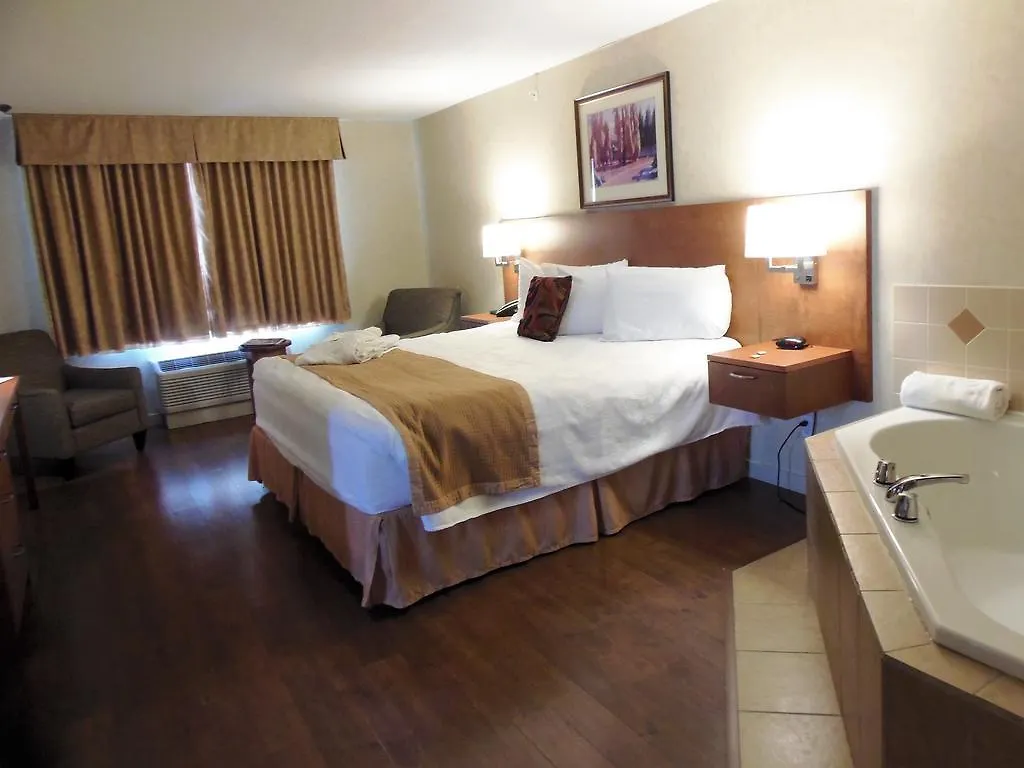 Rosslyn Inn & Suites Edmonton Hotel