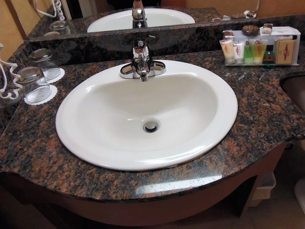 Rosslyn Inn & Suites Edmonton 3*,  Canada