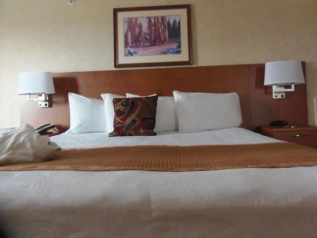 Rosslyn Inn & Suites Edmonton Hotel