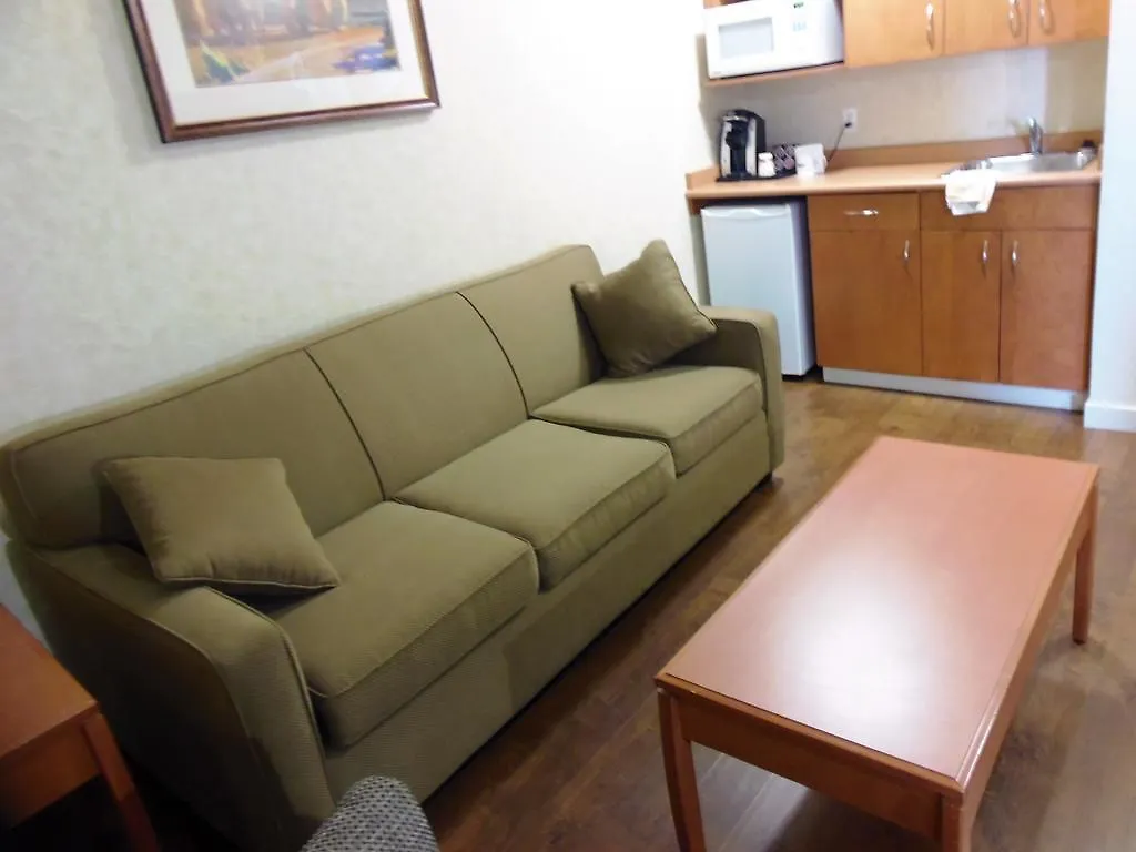 Rosslyn Inn & Suites Edmonton