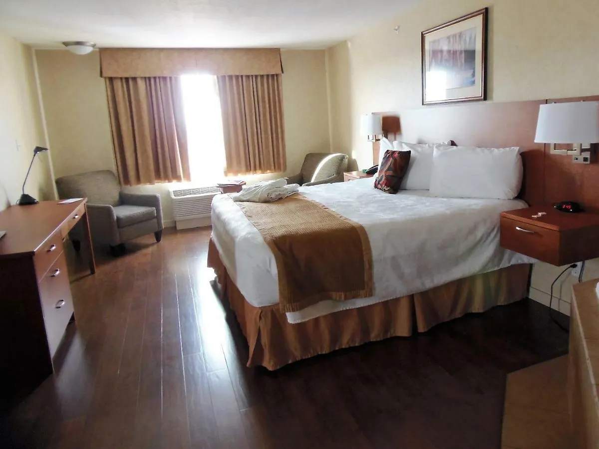 Rosslyn Inn & Suites Edmonton 3*,